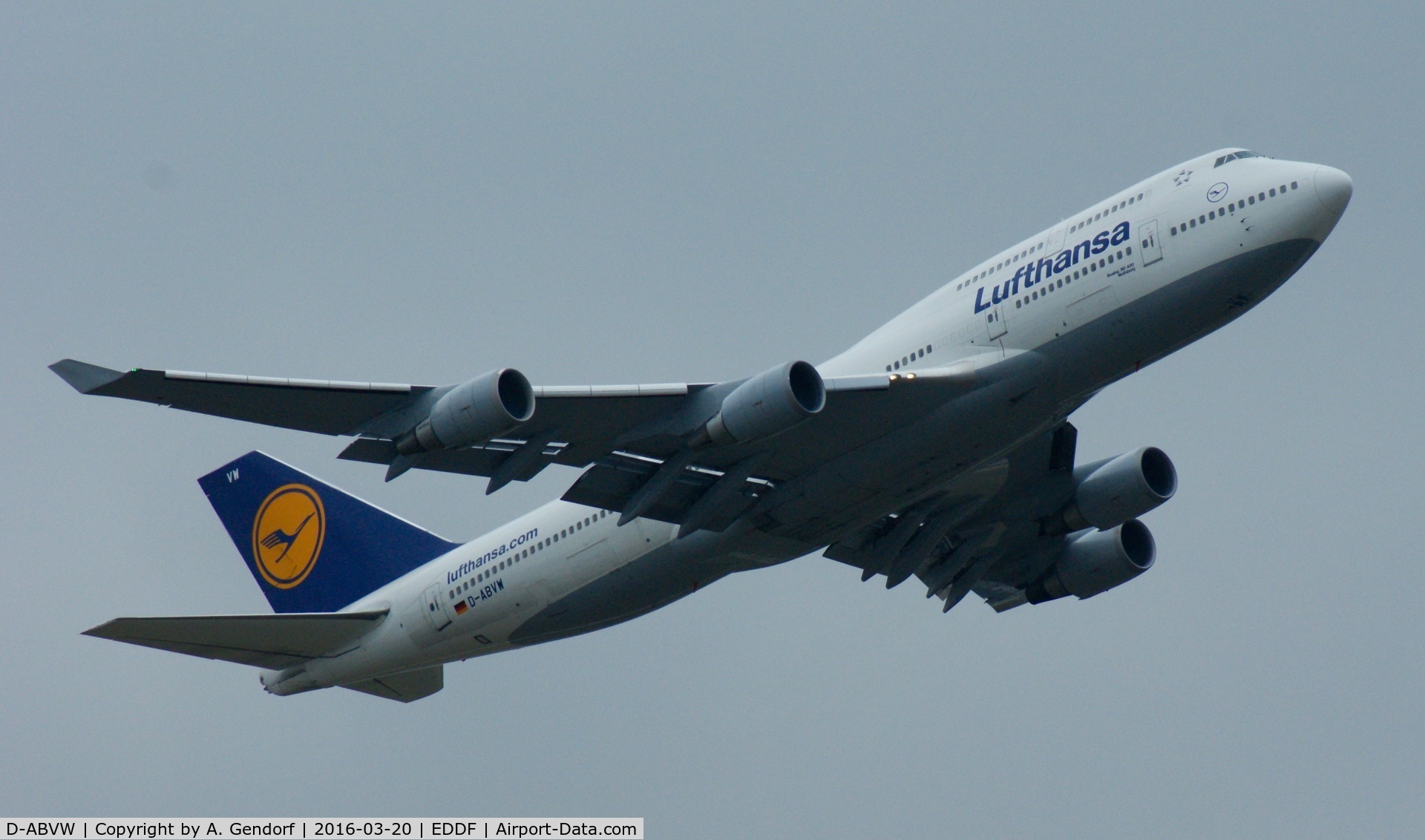 D-ABVW, 1999 Boeing 747-430 C/N 29493, Lufthansa, is here climbing out at Frankfurt Rhein/Main(EDDF)