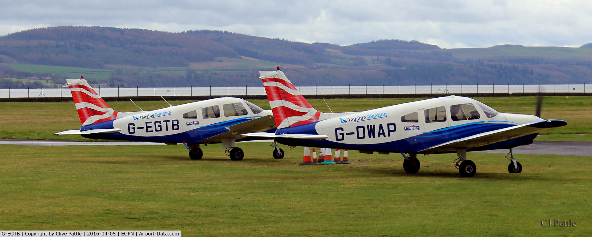 G-EGTB, 1978 Piper PA-28-161 Cherokee Warrior II C/N 28-7816074, Out to grass with fellow Tayside Aviation PA-28 G-OWAP at Dundee Riverside EGPN