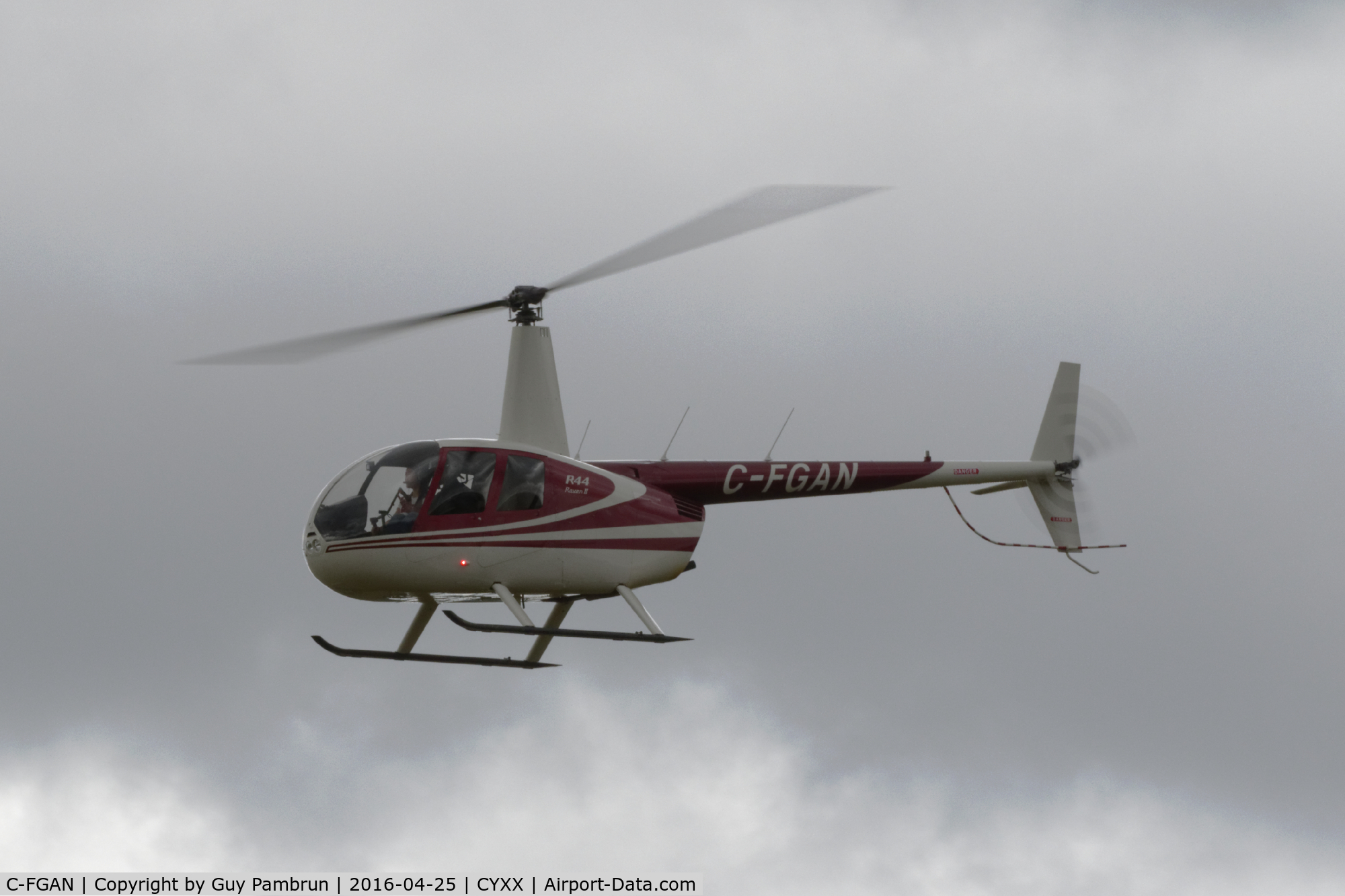 C-FGAN, 2014 Robinson R44 II C/N 13760, Landing