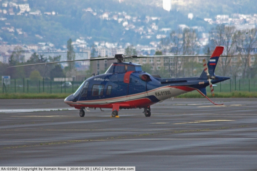 RA-01900, 2000 Agusta A-109E Power C/N 11079, Parked