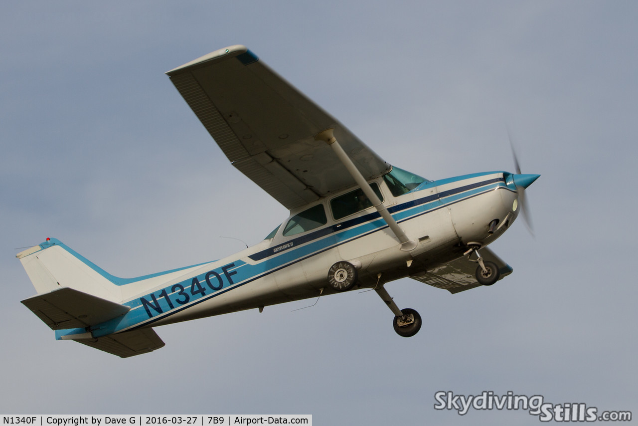 N1340F, 1979 Cessna 172N C/N 17272996, RPI Flying Club's 172 departing Ellington, CT