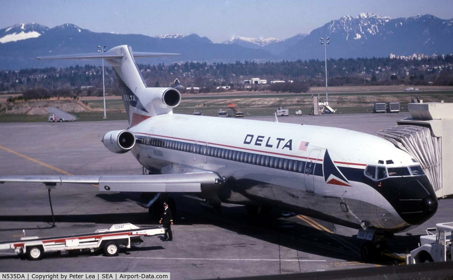 N535DA, 1980 Boeing 727-232 C/N 22048, Photo taken at Seatle USA 1989