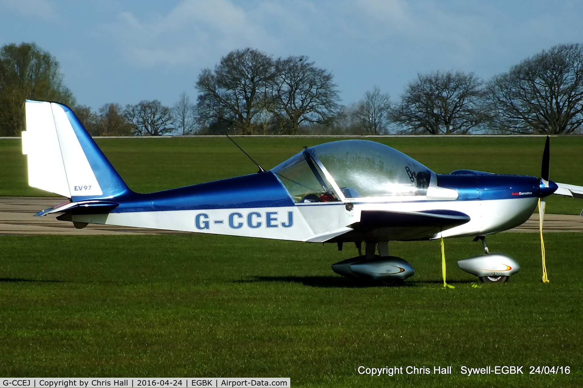 G-CCEJ, 2003 Aerotechnik EV-97 Eurostar C/N PFA 315-14011, at the EV-97 flyin at Sywell