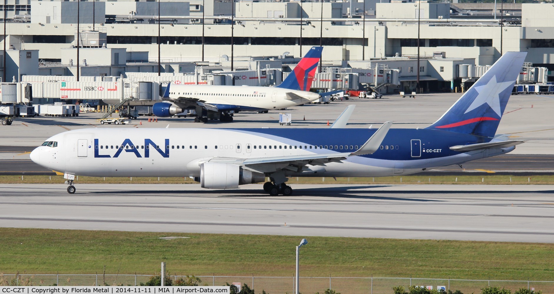 CC-CZT, 1998 Boeing 767-316/ER C/N 29228, LAN Chile