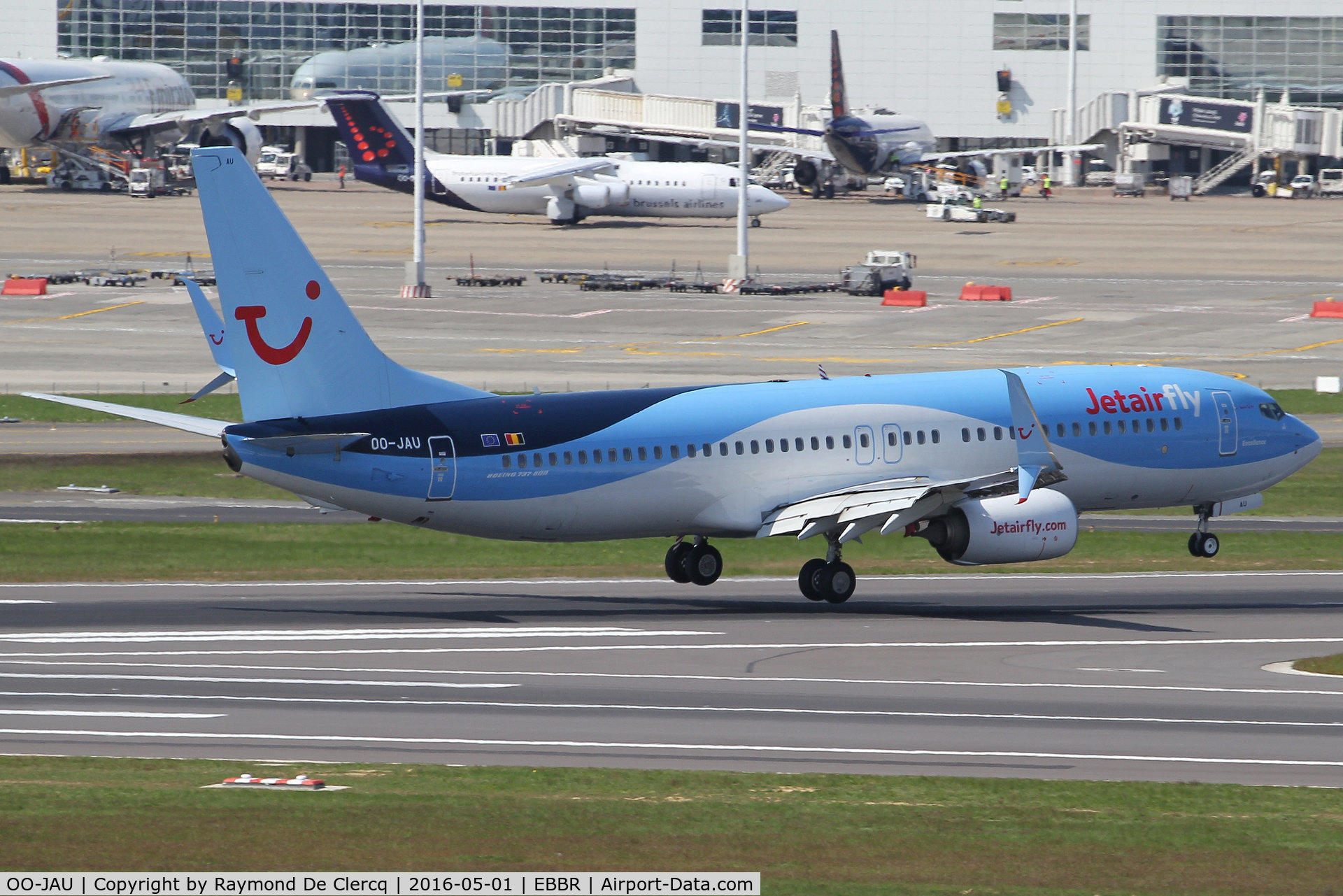 OO-JAU, 2013 Boeing 737-8K5 C/N 37250, Landing on rwy 01.