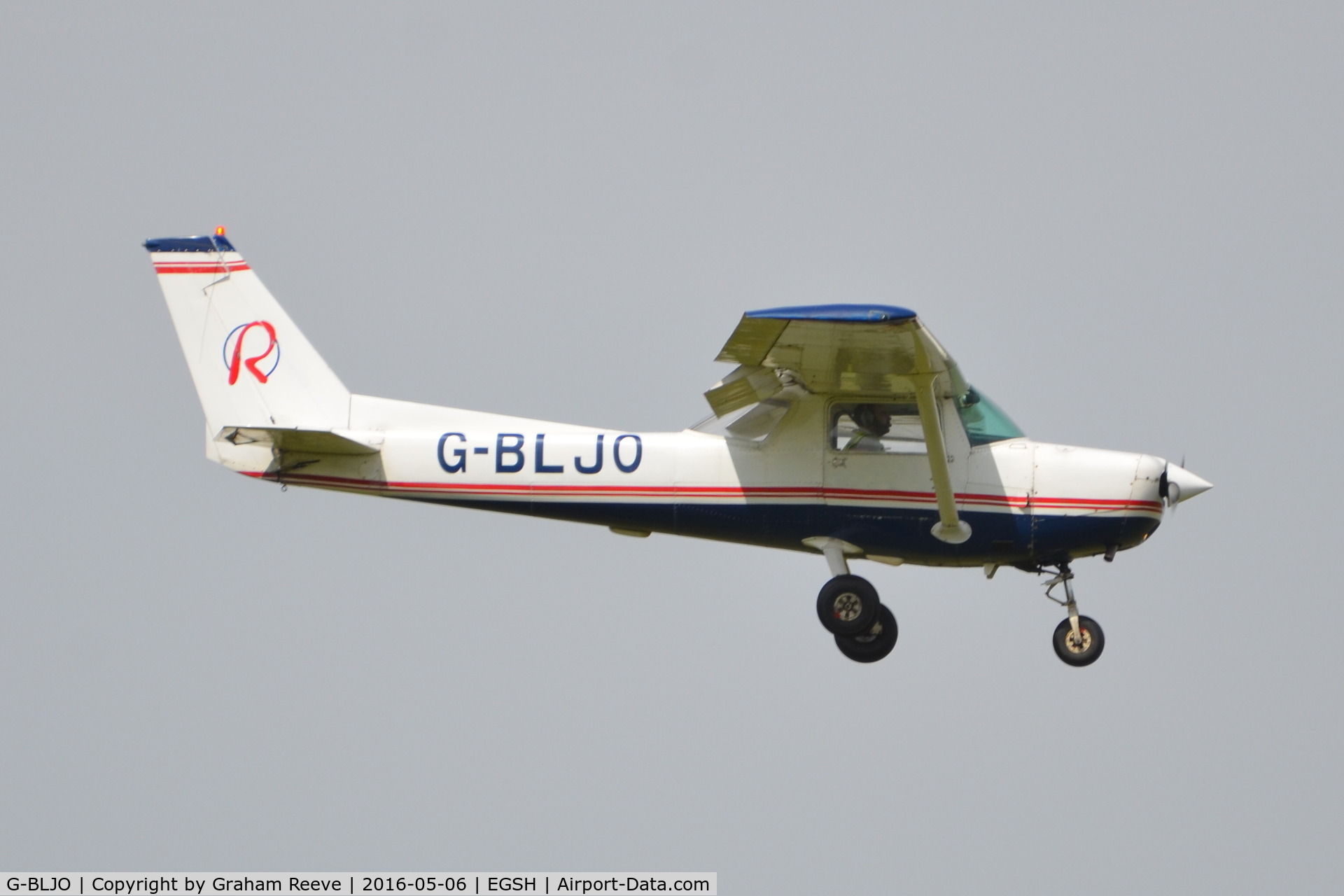 G-BLJO, 1979 Reims F152 C/N 1627, Landing at Norwich