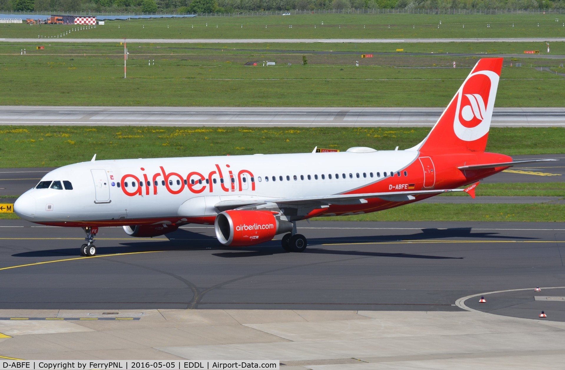 D-ABFE, 2010 Airbus A320-214 C/N 4269, Air Berlin A320 arrived in DUS.