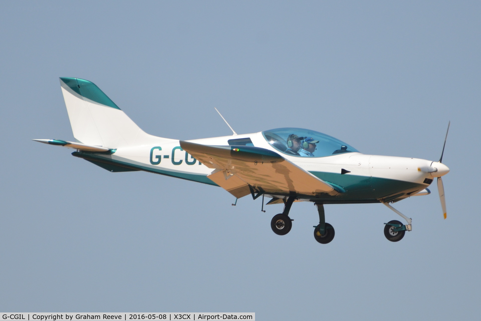 G-CGIL, 2010 CZAW SportCruiser C/N LAA 338-14856, Landing at Northrepps.