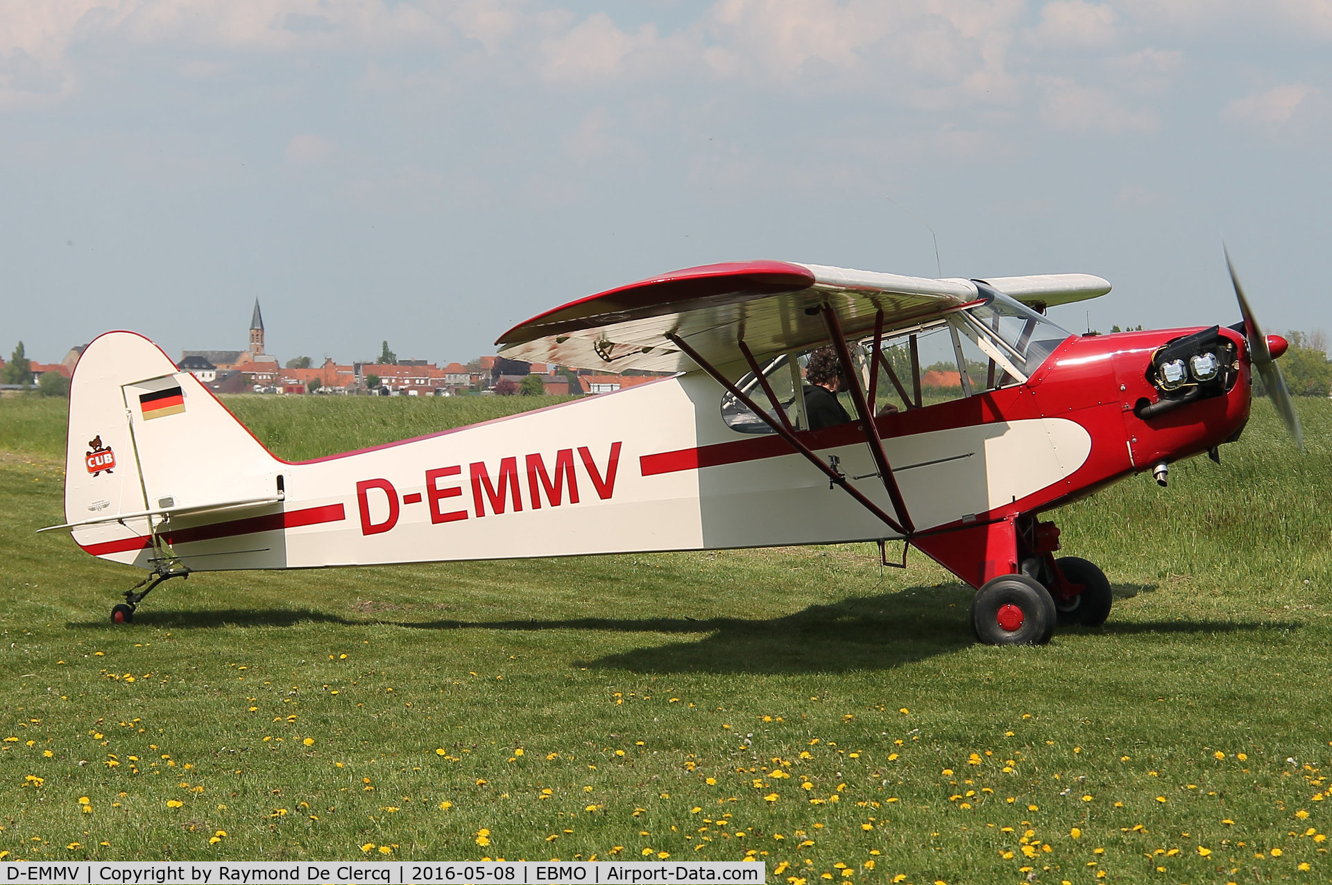 D-EMMV, Piper J-3C-65 Cub Cub C/N 12837, At Moorsele.