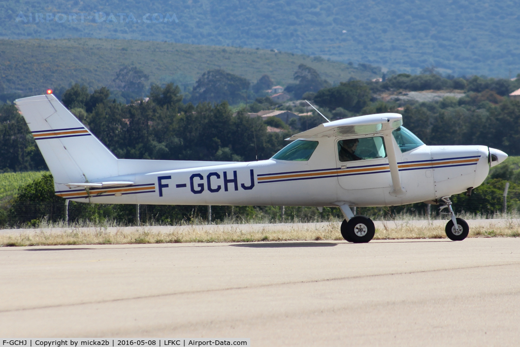 F-GCHJ, Reims F152 C/N 1702, Taxiing