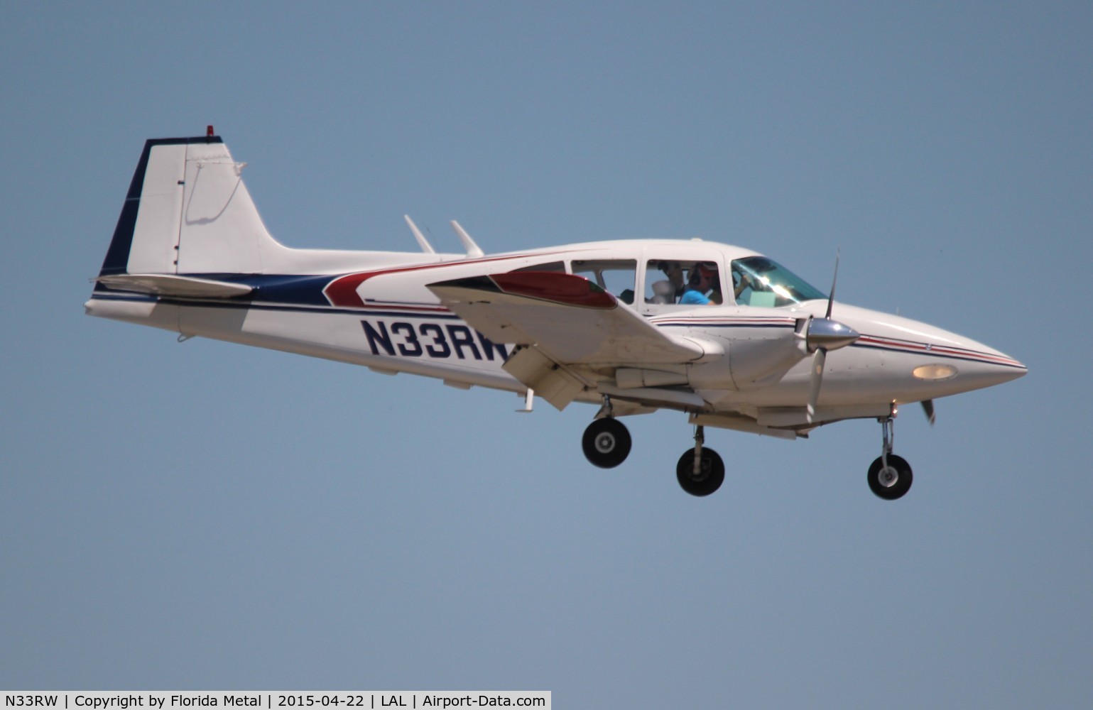 N33RW, 1960 Piper PA-23-160 Apache C/N 23-1948, PA-23-160