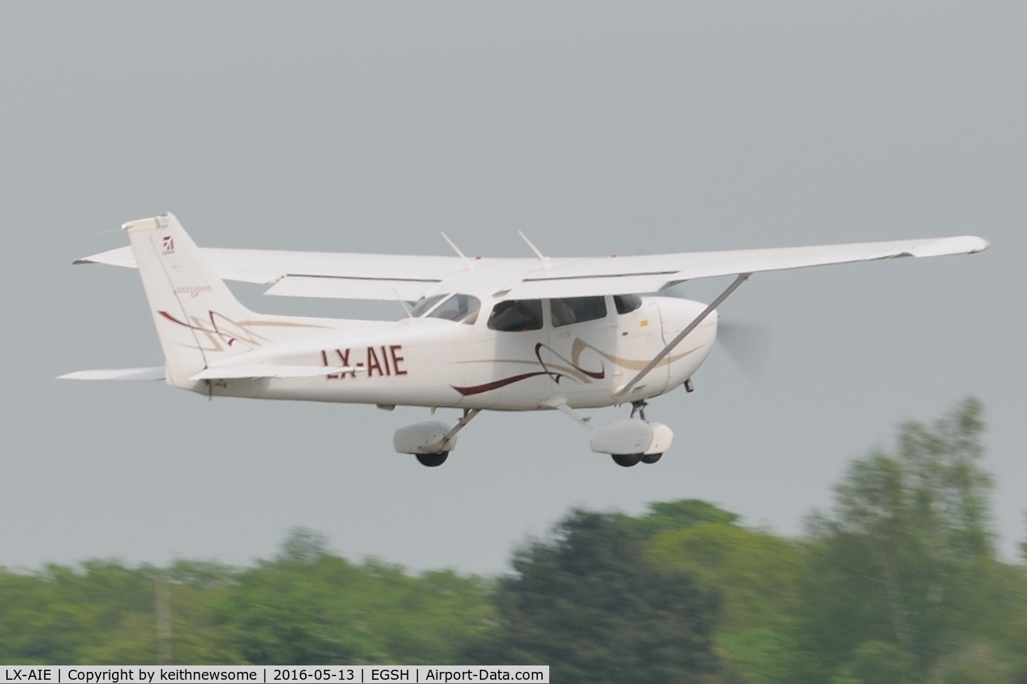 LX-AIE, Cessna 172S Skyhawk SP C/N 172S10739, Nice Visitor.