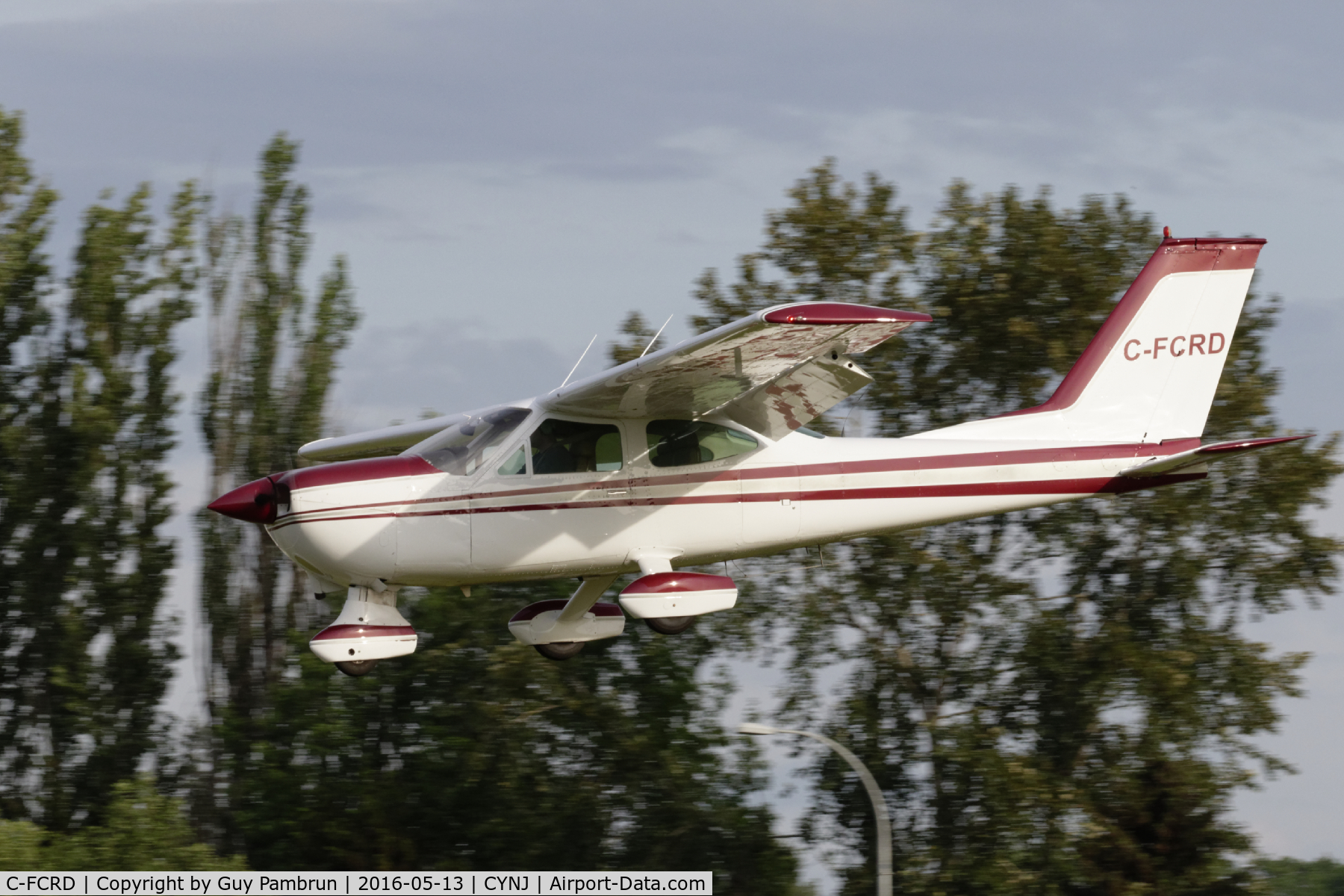 C-FCRD, 1974 Cessna 177B Cardinal C/N 17702099, Landing