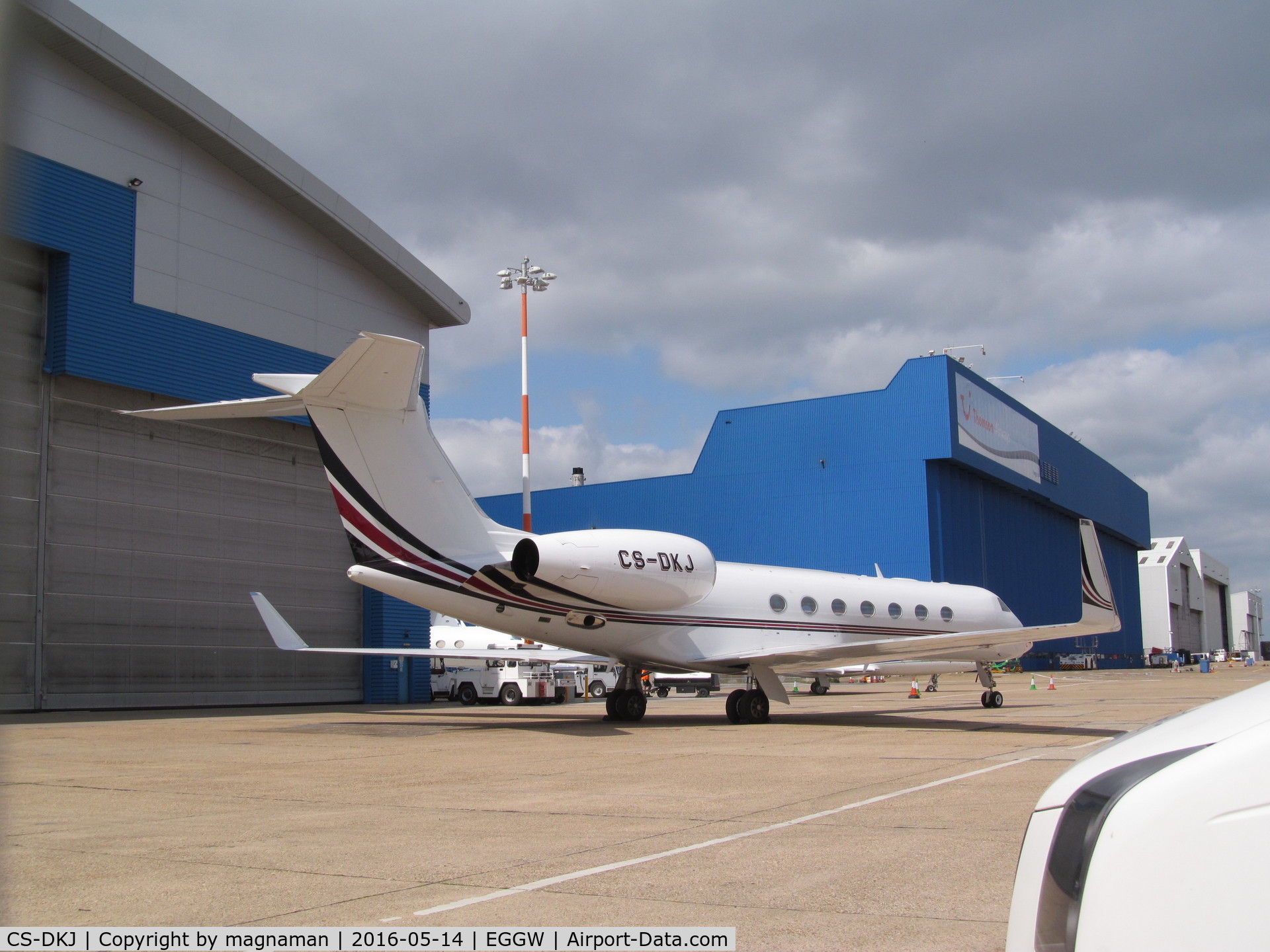 CS-DKJ, 2008 Gulfstream Aerospace V-SP G550 C/N 5174, on apron at luton