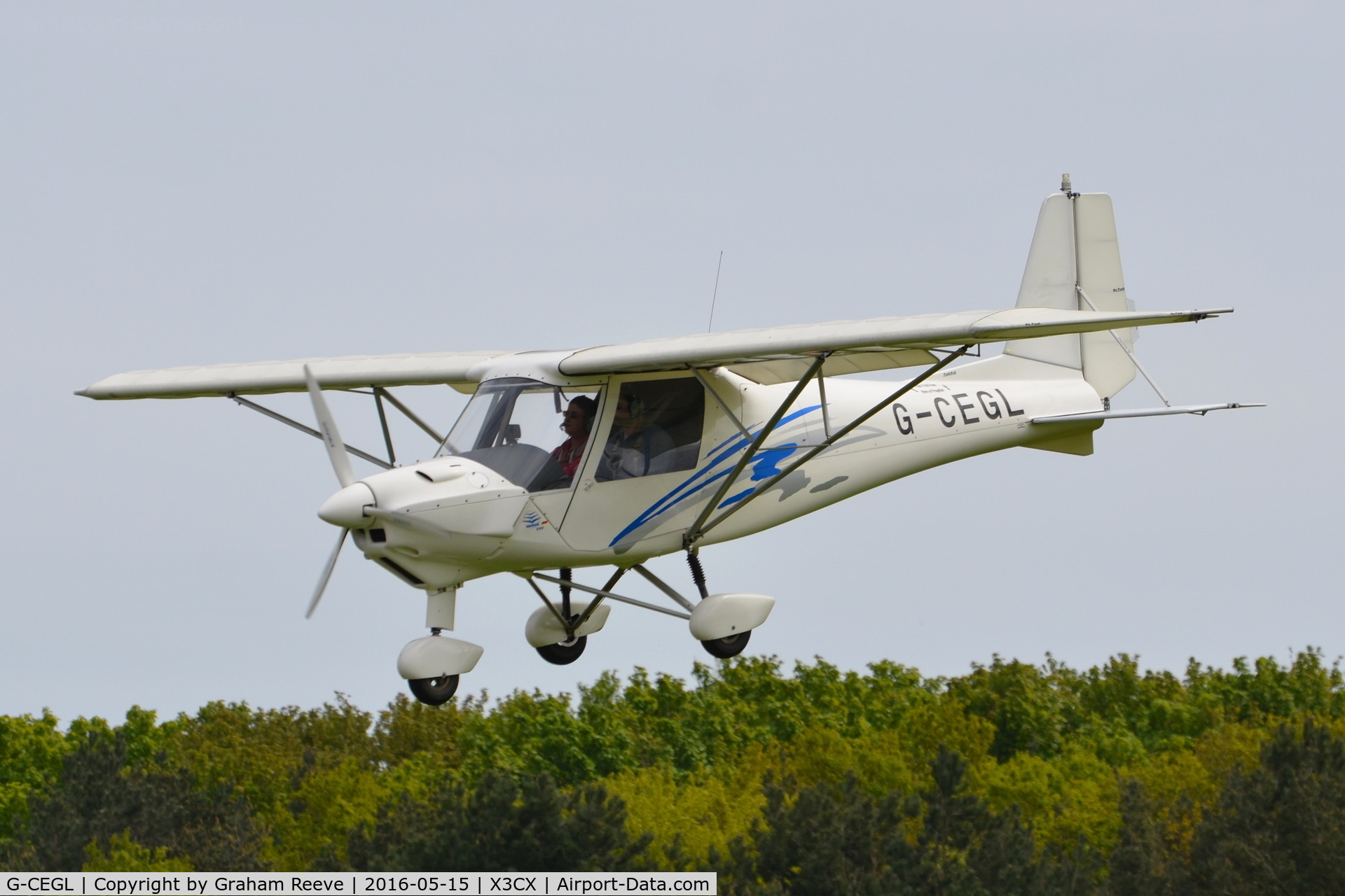 G-CEGL, 2006 Comco Ikarus C42 FB80 C/N 0609-6848, Landing at Northrepps.