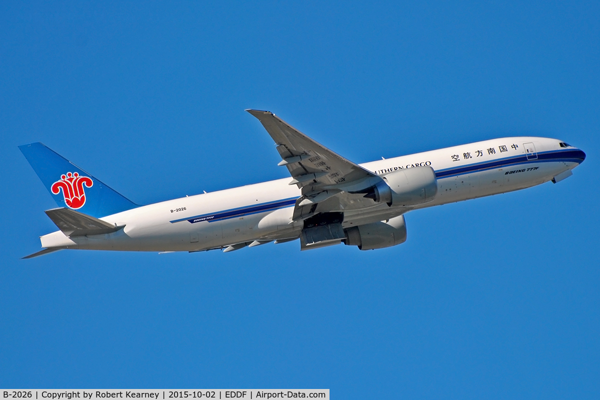 B-2026, 2015 Boeing 777-F1B C/N 41635, Climbing out of EDDF