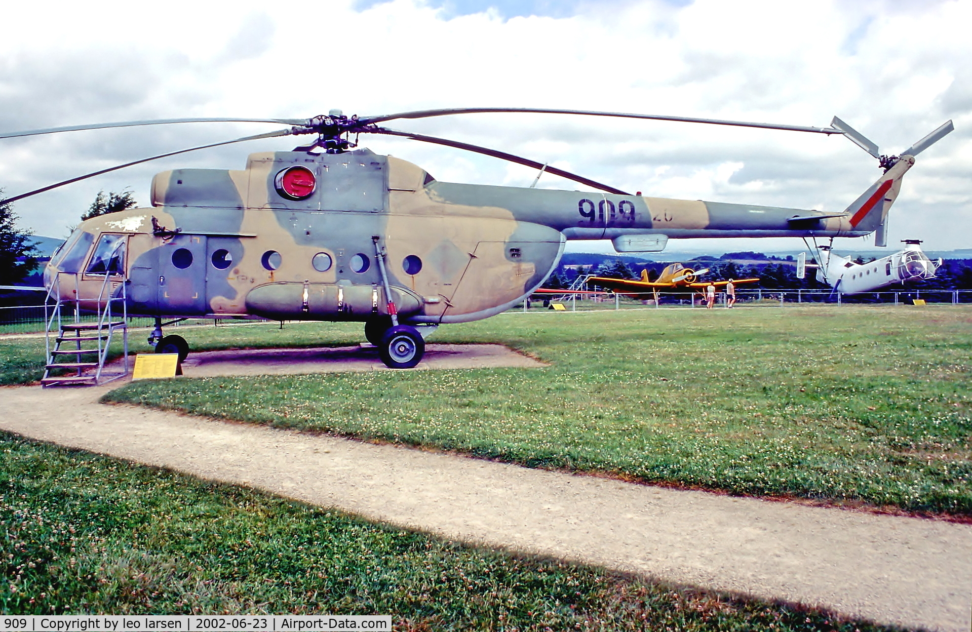 909, 1974 Mil Mi-8T Hip C/N 10525, Hermeskeil Museum 23.6.02