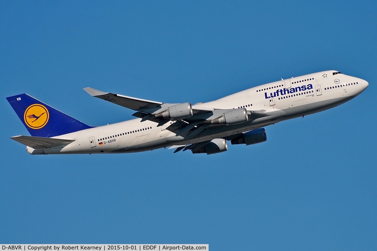 D-ABVR, 1997 Boeing 747-430 C/N 28285, Climbing out of EDDF