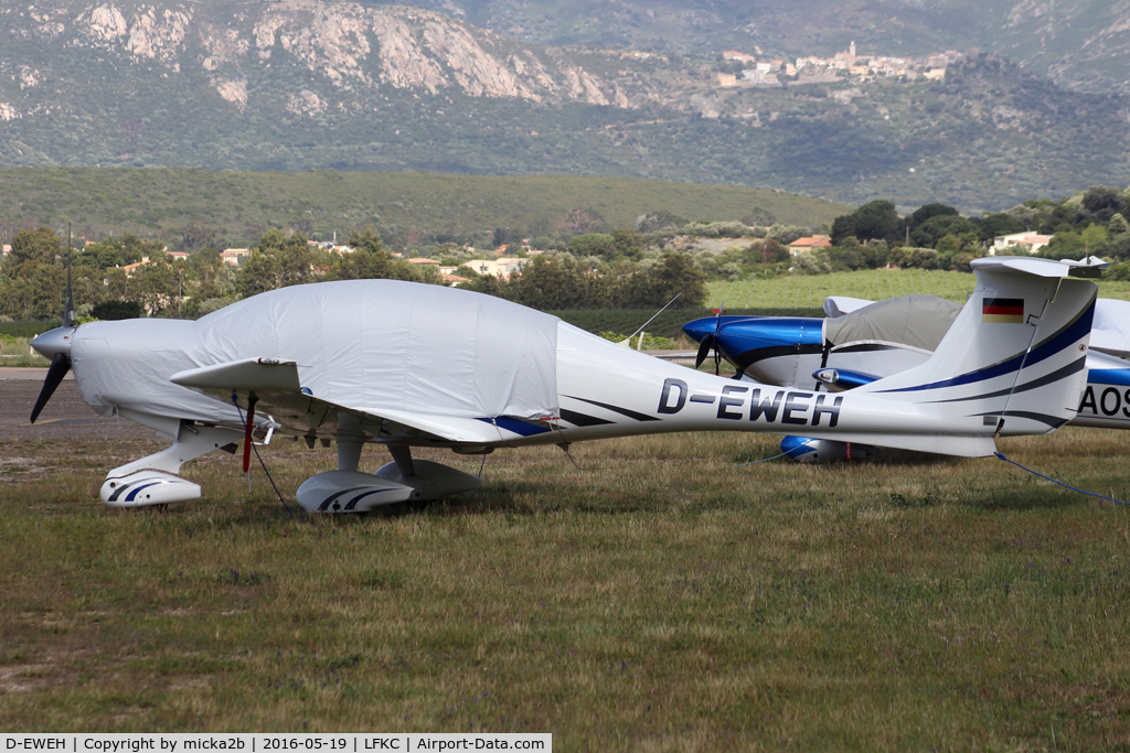 D-EWEH, Diamond DA-40 Diamond Star C/N D4.058, Parked