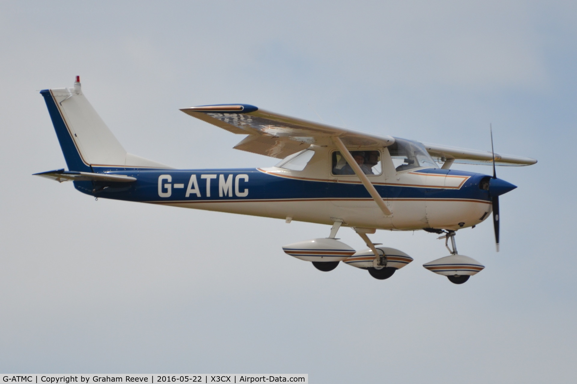 G-ATMC, 1966 Reims F150F C/N 0020, Landing at Northrepps.