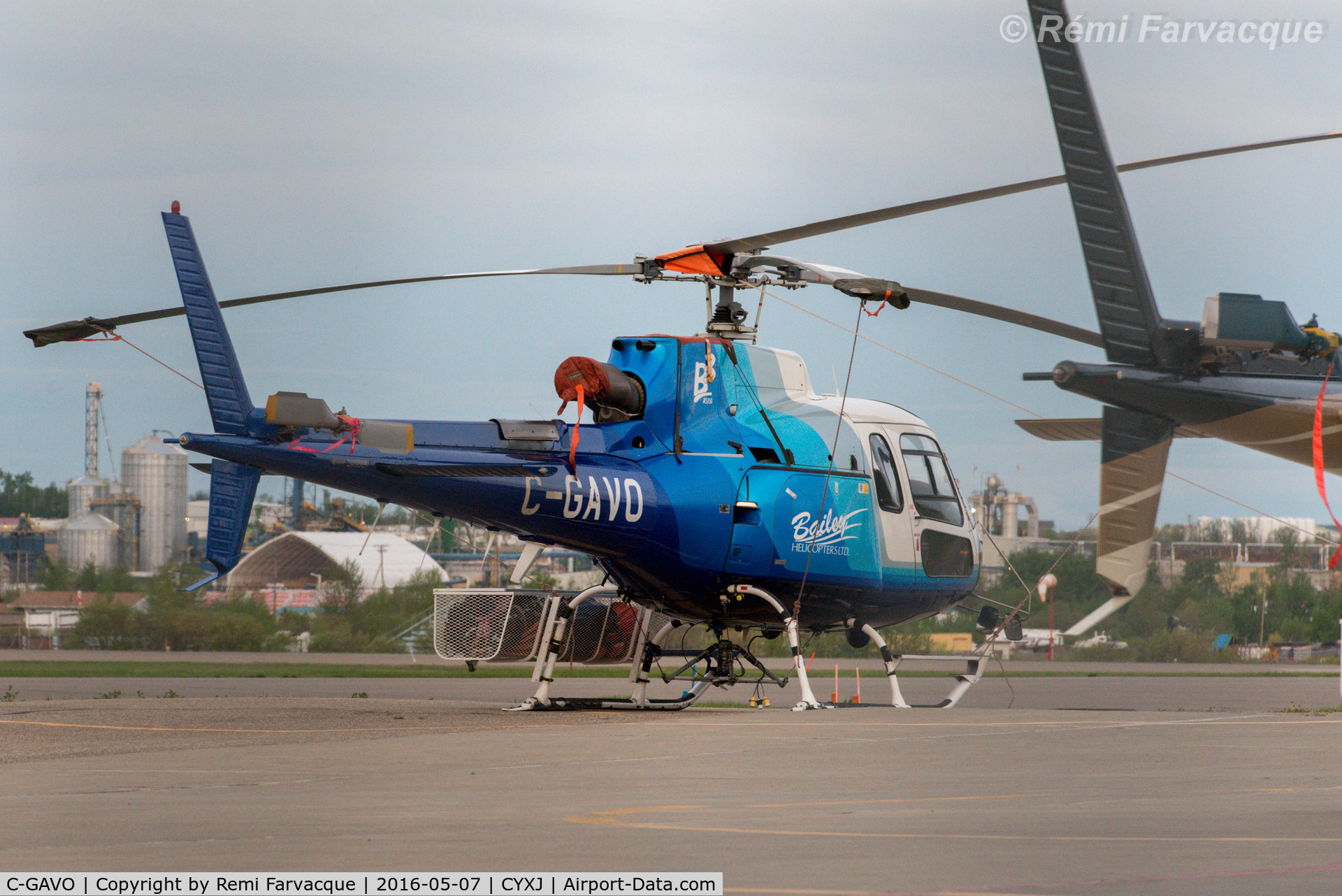 C-GAVO, 1998 Aérospatiale AS-350B-3 Ecureuil C/N 3139, Parked at Bailey Helicopter hangar.