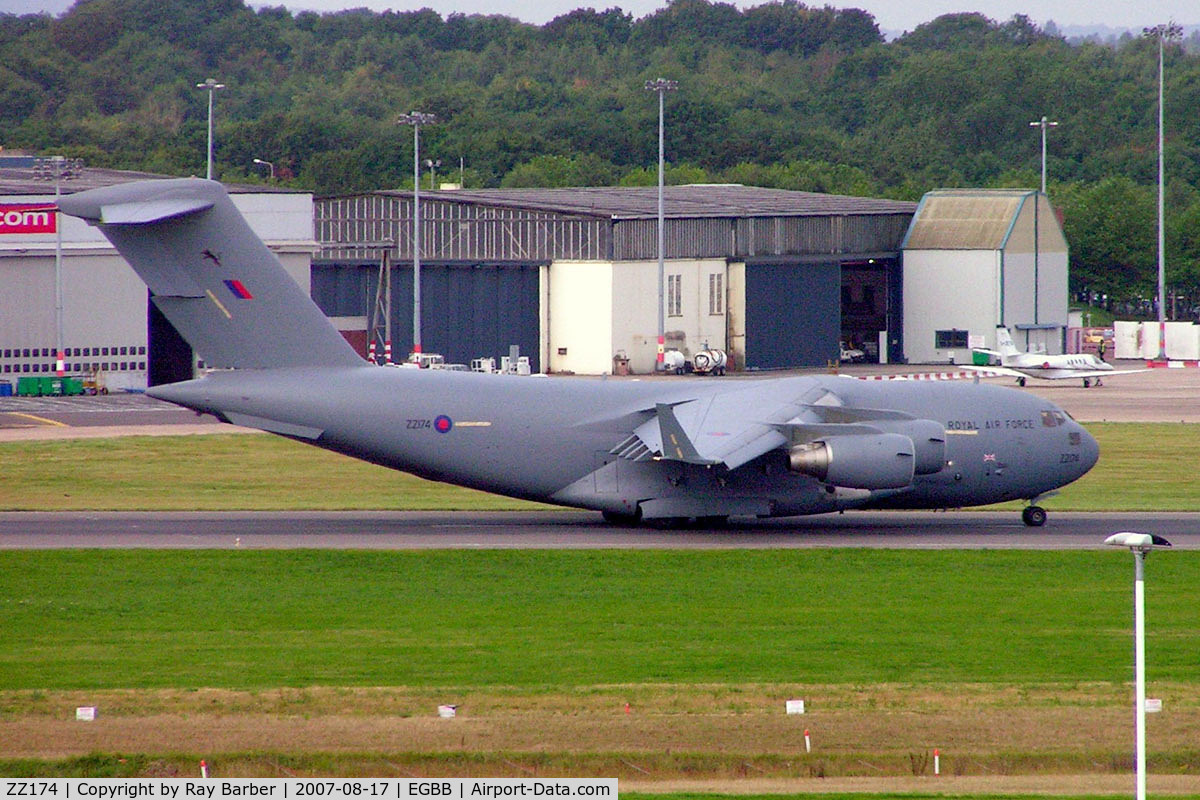 ZZ174, 2001 Boeing C-17A Globemaster III C/N F-081, McDonnell-Douglas C-17A Globemaster C.1 [UK-4] (Royal Air Force) Birmingham Int'l~G 17/08/2007