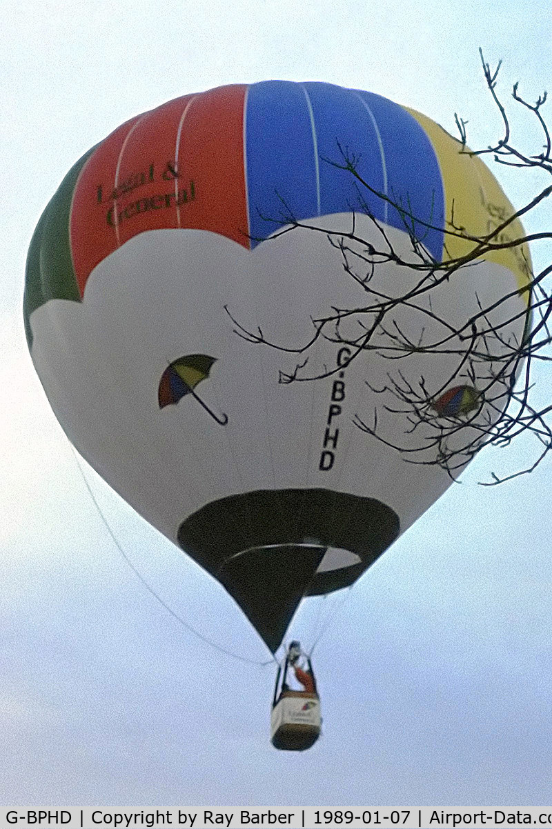 G-BPHD, 1989 Cameron Balloons N-42 C/N 1863, G-BPHD   Cameron N-42 HAFB [1863] Marsh Benham~G 07/01/1989. From a slide.
