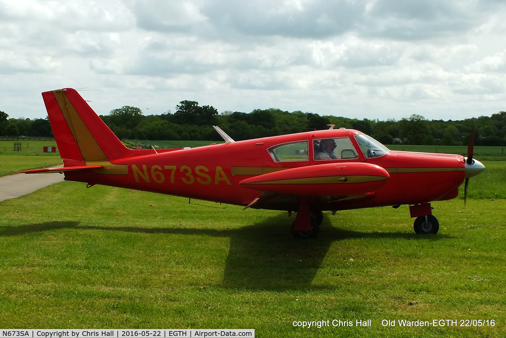 N673SA, Piper PA-24-250 Comanche C/N 24-2240, 70th Anniversary of the first flight of the de Havilland Chipmunk Fly-In at Old Warden