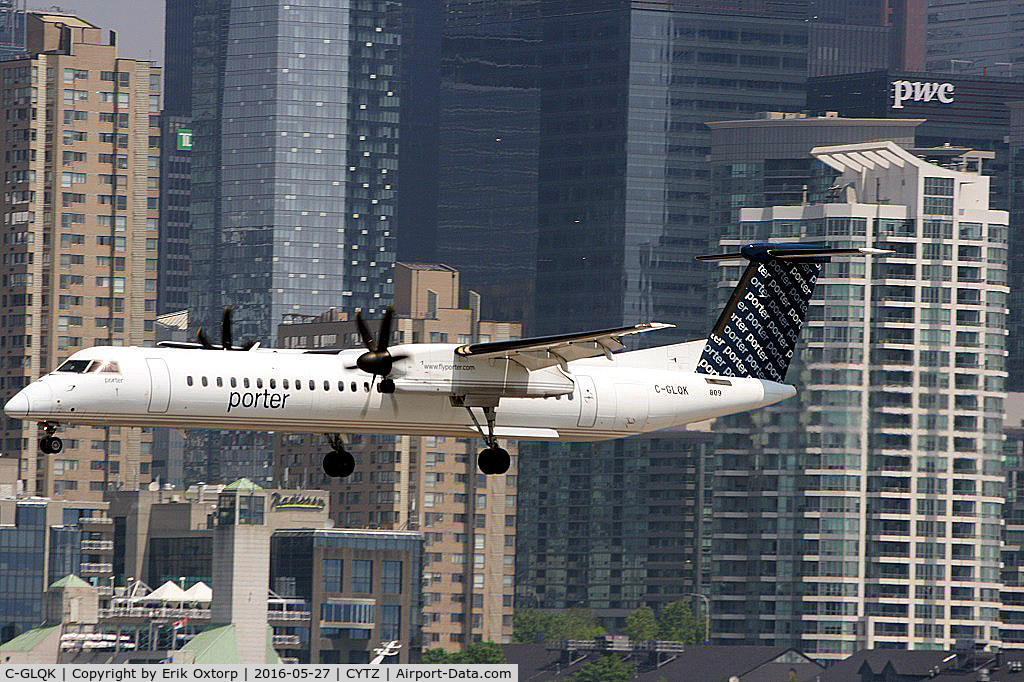 C-GLQK, 2009 De Havilland Canada DHC-8-402Q Dash 8 C/N 4247, C-GLQK in YTZ