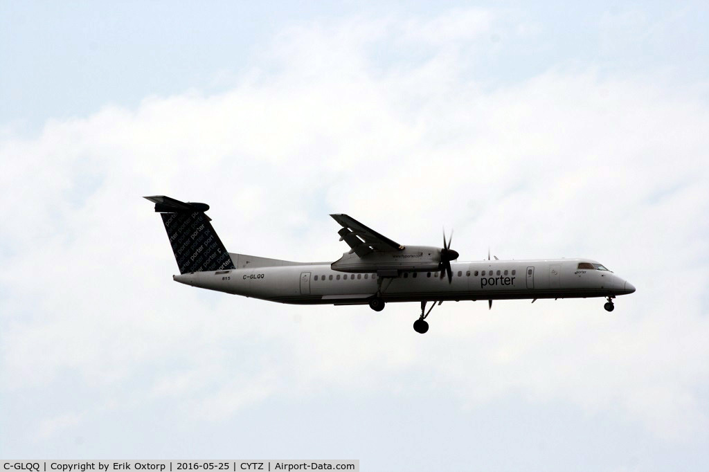 C-GLQQ, 2009 De Havilland Canada DHC-8-402Q Dash 8 C/N 4272, C-GLQQ in YTZ