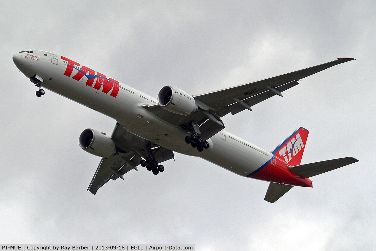PT-MUE, 2012 Boeing 777-32W/ER C/N 38886, Boeing 777-32WER [38886] (TAM Airlines) Home~G 18/09/2013. On approach 27R.