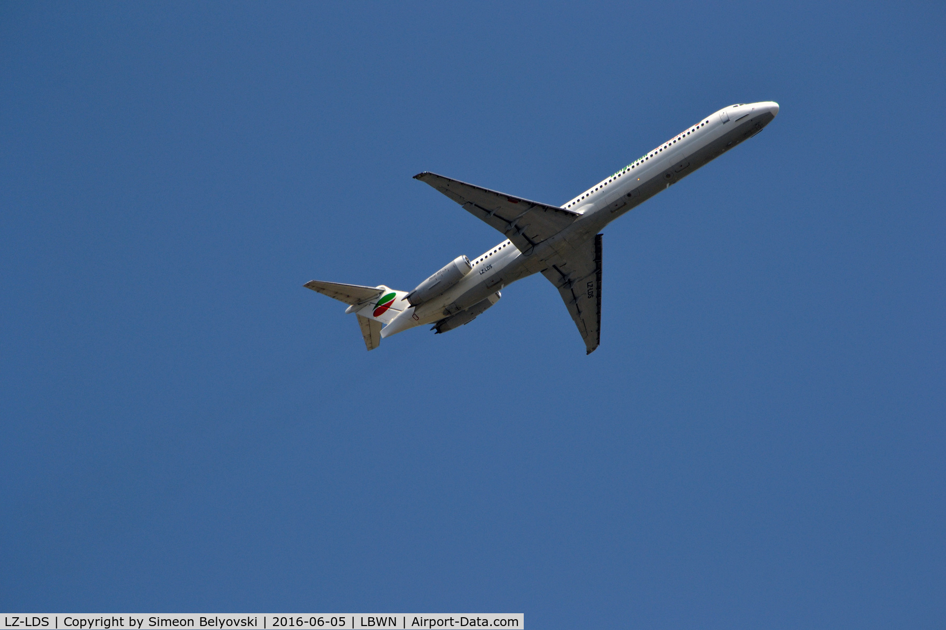 LZ-LDS, 1993 McDonnell Douglas MD-82 (DC-9-82) C/N 53218, Flight BUC7567 Taking off Varna to Tel Aviv