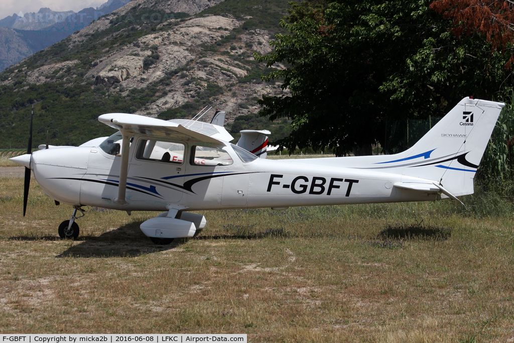 F-GBFT, Reims F172N Skyhawk C/N 1659, Parked