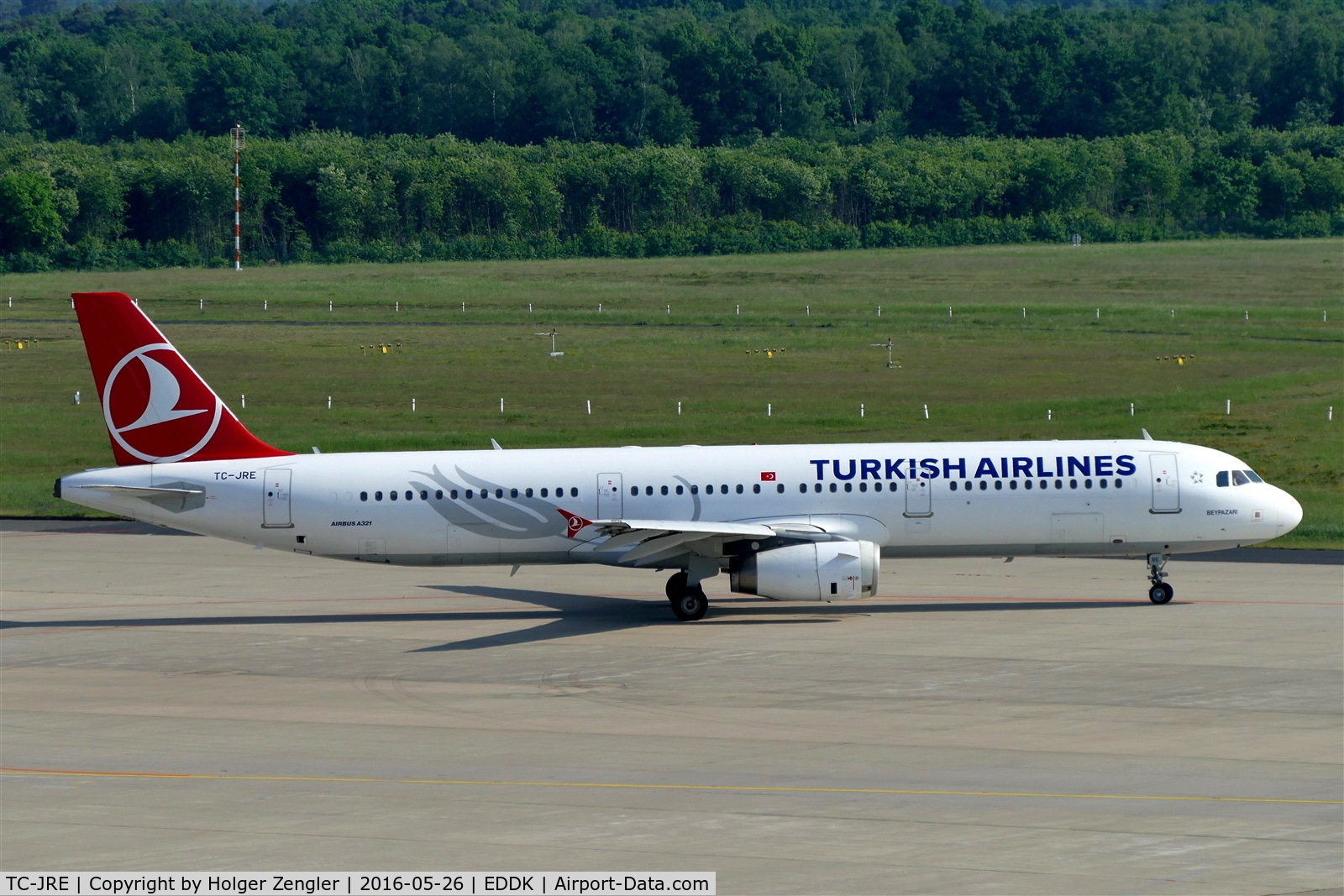 TC-JRE, 2007 Airbus A321-231 C/N 3126, Shuttle to IST on taxi to take-off......