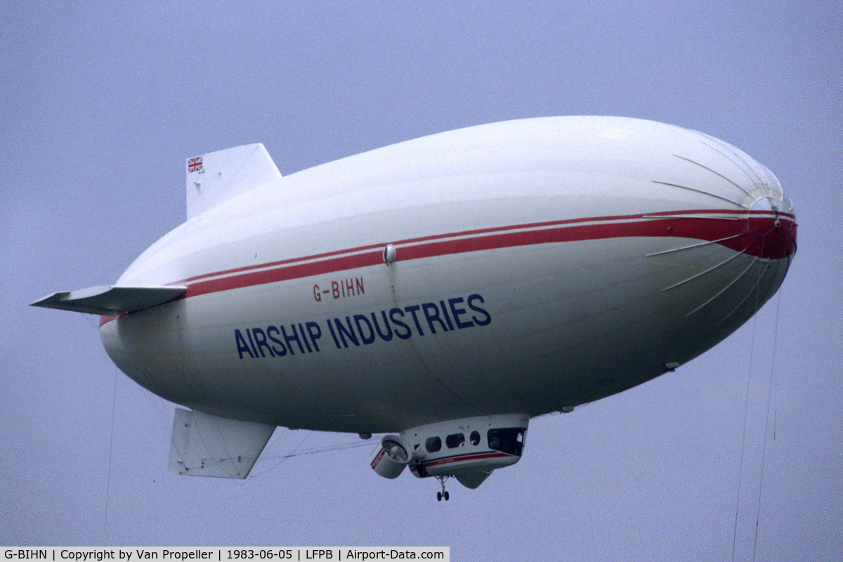 G-BIHN, 1981 Airship Industries Skyship 500 C/N 1214/02, Airship Industries Skyship 500 display at Le Bourget 1983