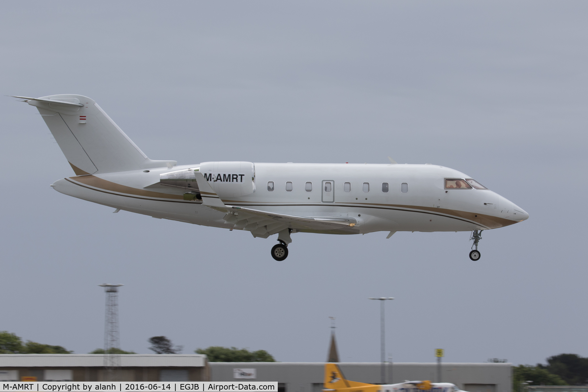 M-AMRT, 2006 Bombardier Challenger 605 (CL-600-2B16) C/N 5705, Arriving in Guernsey