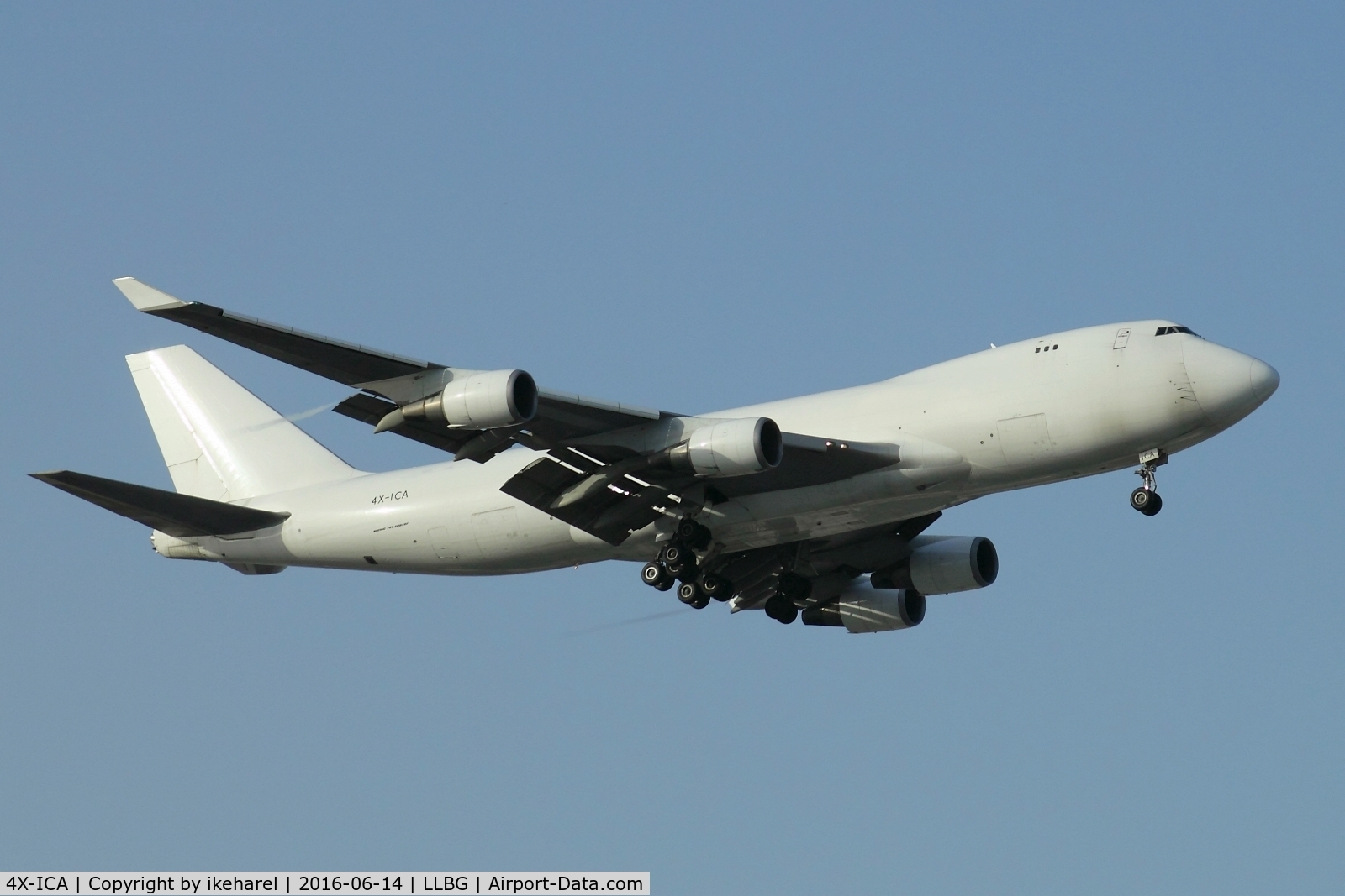4X-ICA, 2001 Boeing 747-4EVF/ER/SCD C/N 35172, Cargo flight from Liege, Belgium, upon a morning landing on runway 30.