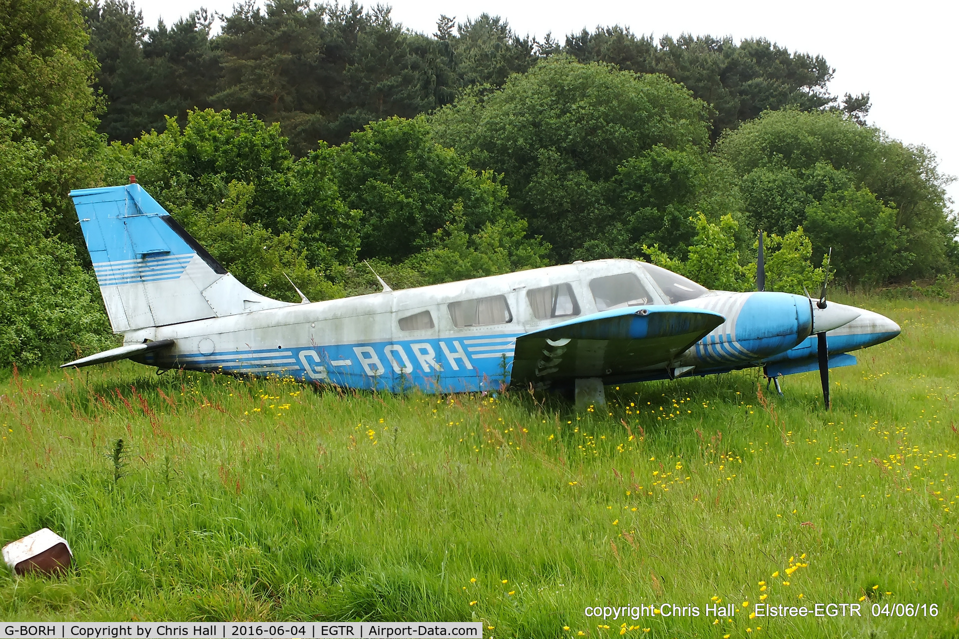 G-BORH, 1980 Piper PA-34-200T Seneca II C/N 34-8070352, at Elstree