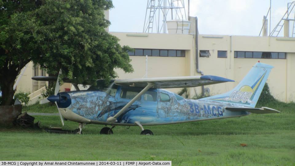 3B-MCG, Cessna TU206G Turbo Stationair Turbo Stationair C/N U20603642, Abandoned aircraft