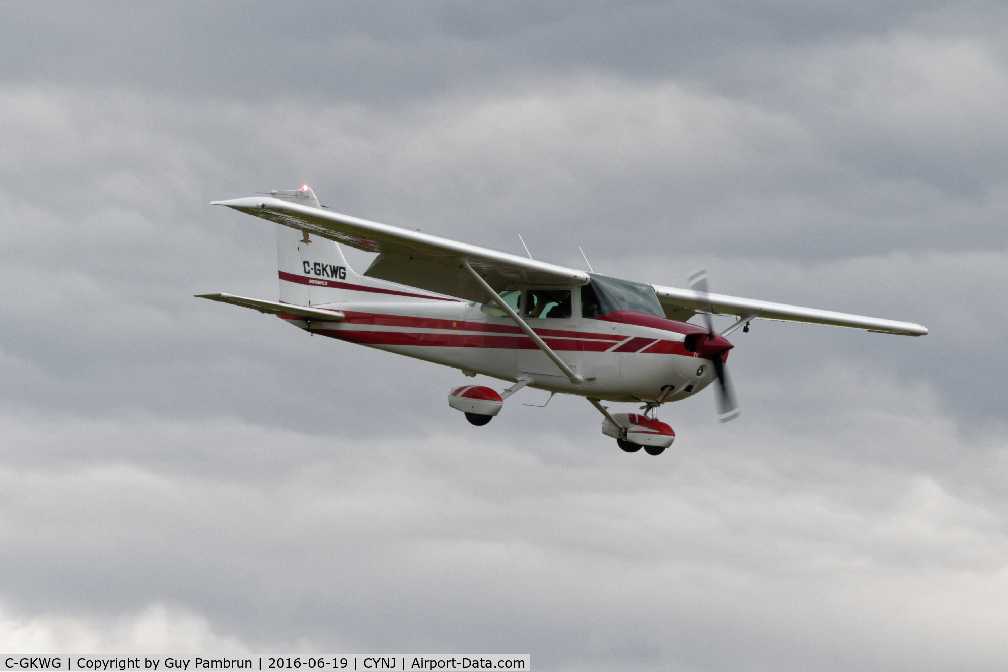 C-GKWG, 1979 Cessna 172N C/N 17271891, Landing
