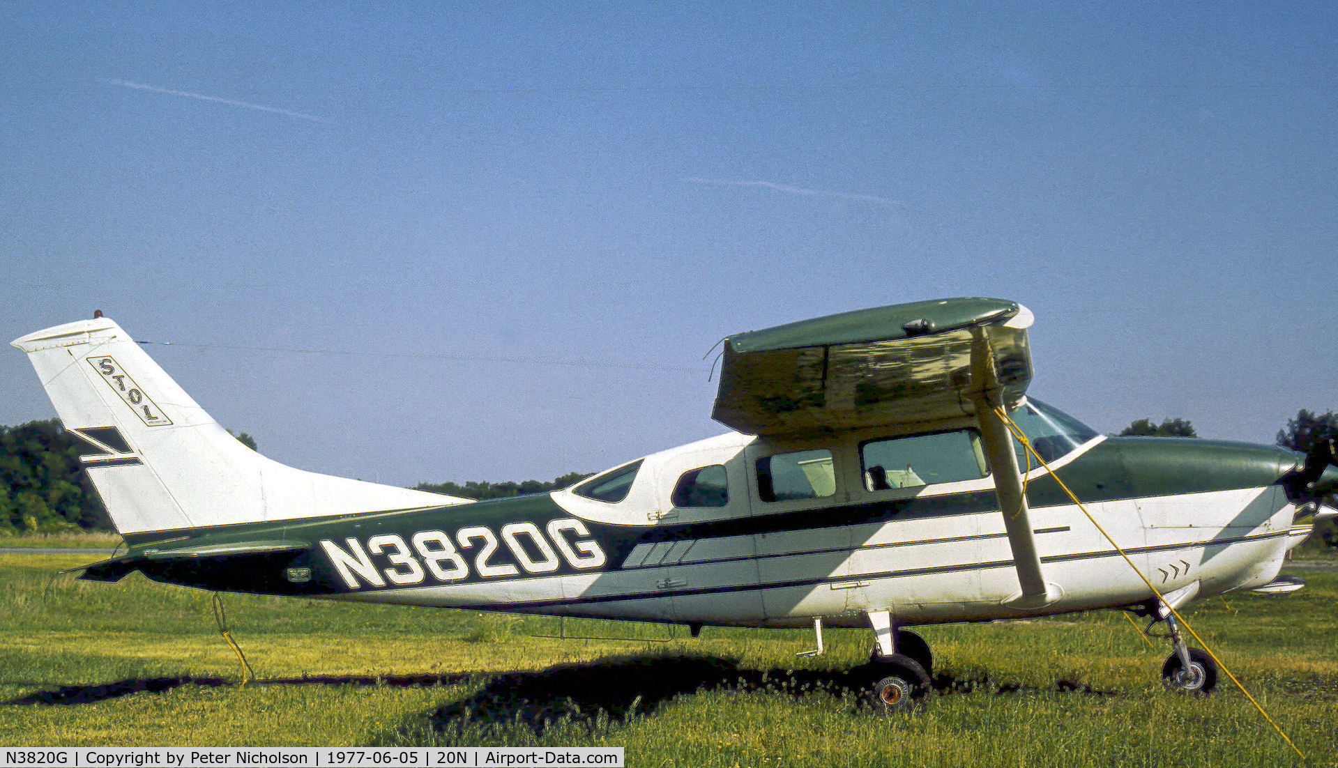 N3820G, 1967 Cessna U206B Super Skywagon C/N U206-0820, This Cessna U206G Super Skywagon was at Kingston-Ulster Airport, New York State in the summer of 1977.