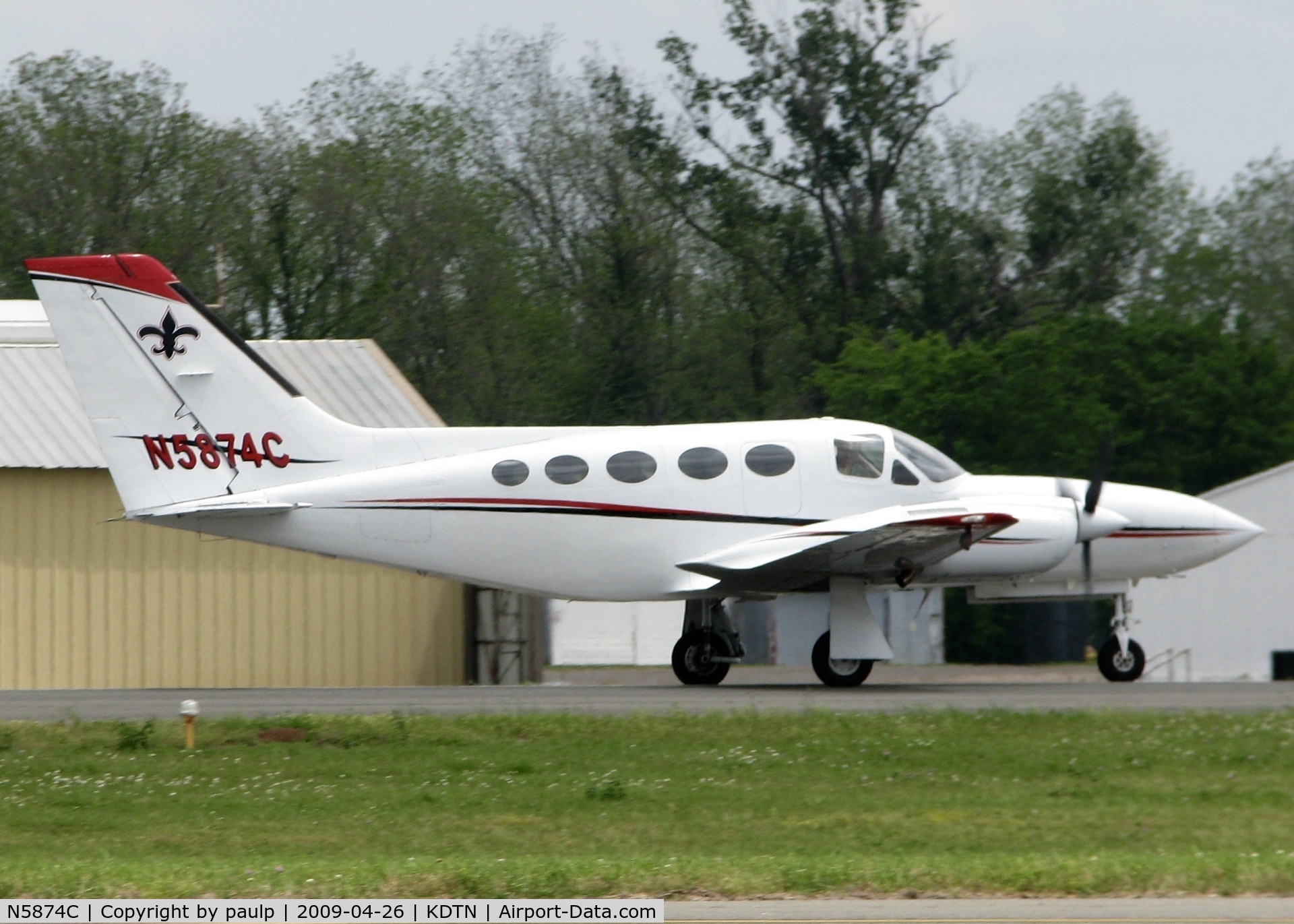 N5874C, Cessna 421C Golden Eagle C/N 421C0882, At Downtown Shreveport.
