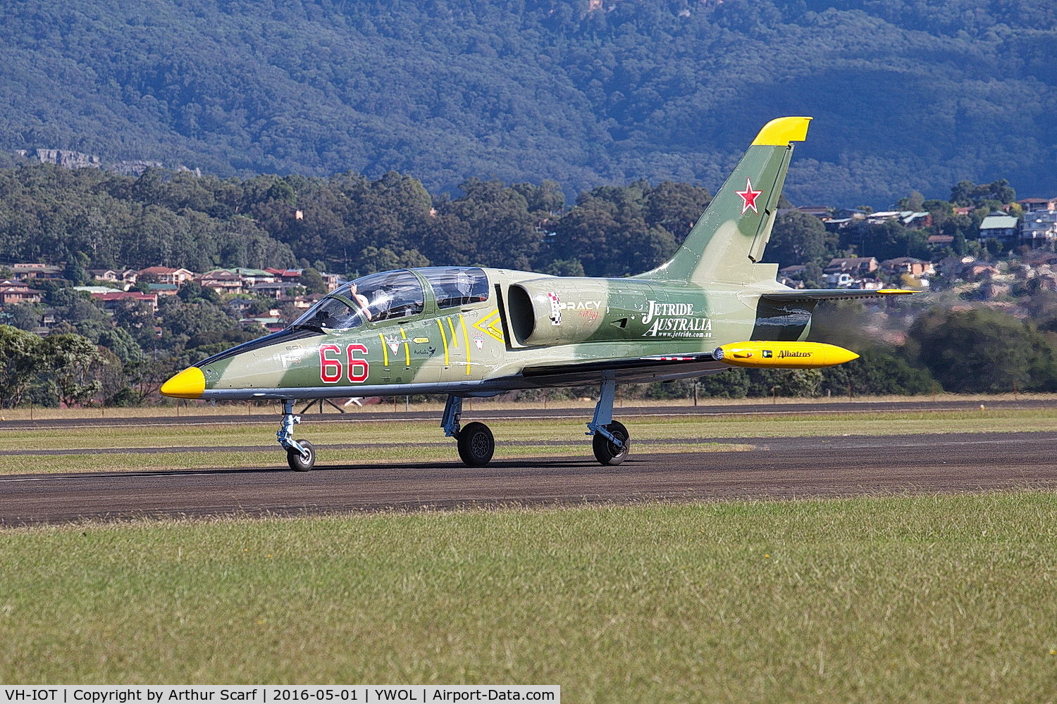 VH-IOT, 1983 Aero L-39C Albatros C/N 332516, VH-IOT Wings over Illawarra 2016
