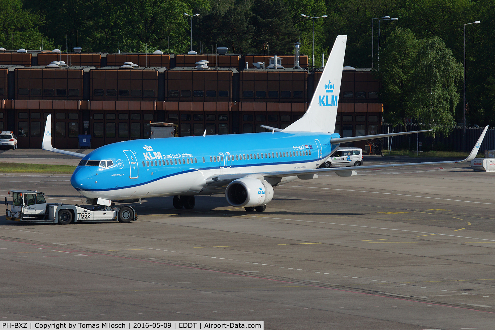 PH-BXZ, 2008 Boeing 737-8K2 C/N 30368, Pushback for its flight back to AMS