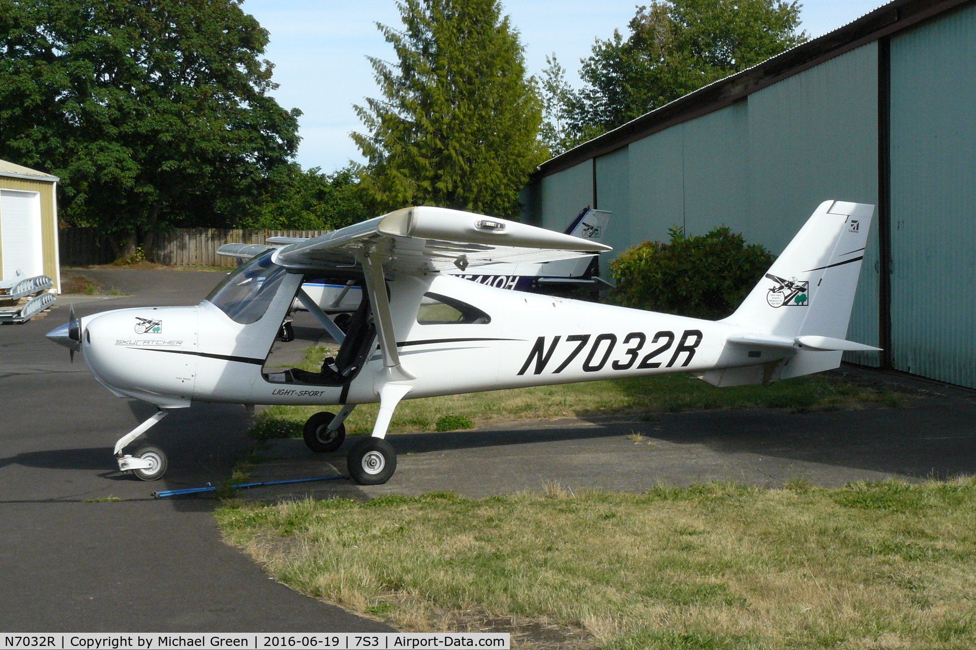 N7032R, 2011 Cessna 162 Skycatcher C/N 16200091, Twin Oaks Airpark, Hillsboro OR, [7S3], 19 June 2016