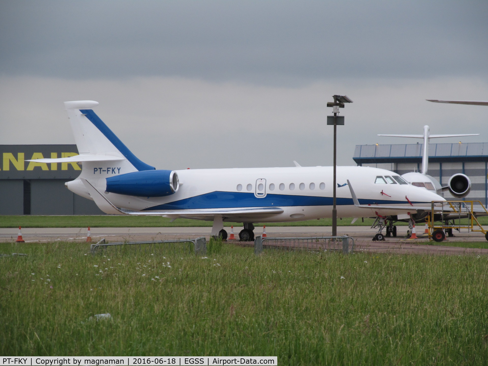 PT-FKY, 2014 Dassault Falcon 2000LX C/N 280, Biz of the day at STN