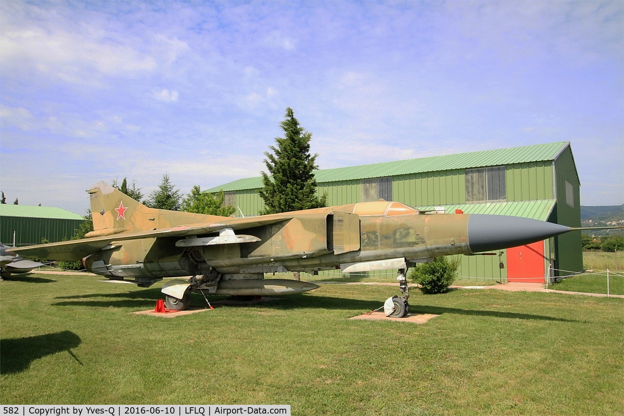 582, 1973 Mikoyan-Gurevich MiG-23MF C/N 039021, Mikoyan-Gurevich MiG-23MF, Musée Européen de l'Aviation de Chasse at Montélimar-Ancône airfield (LFLQ)
