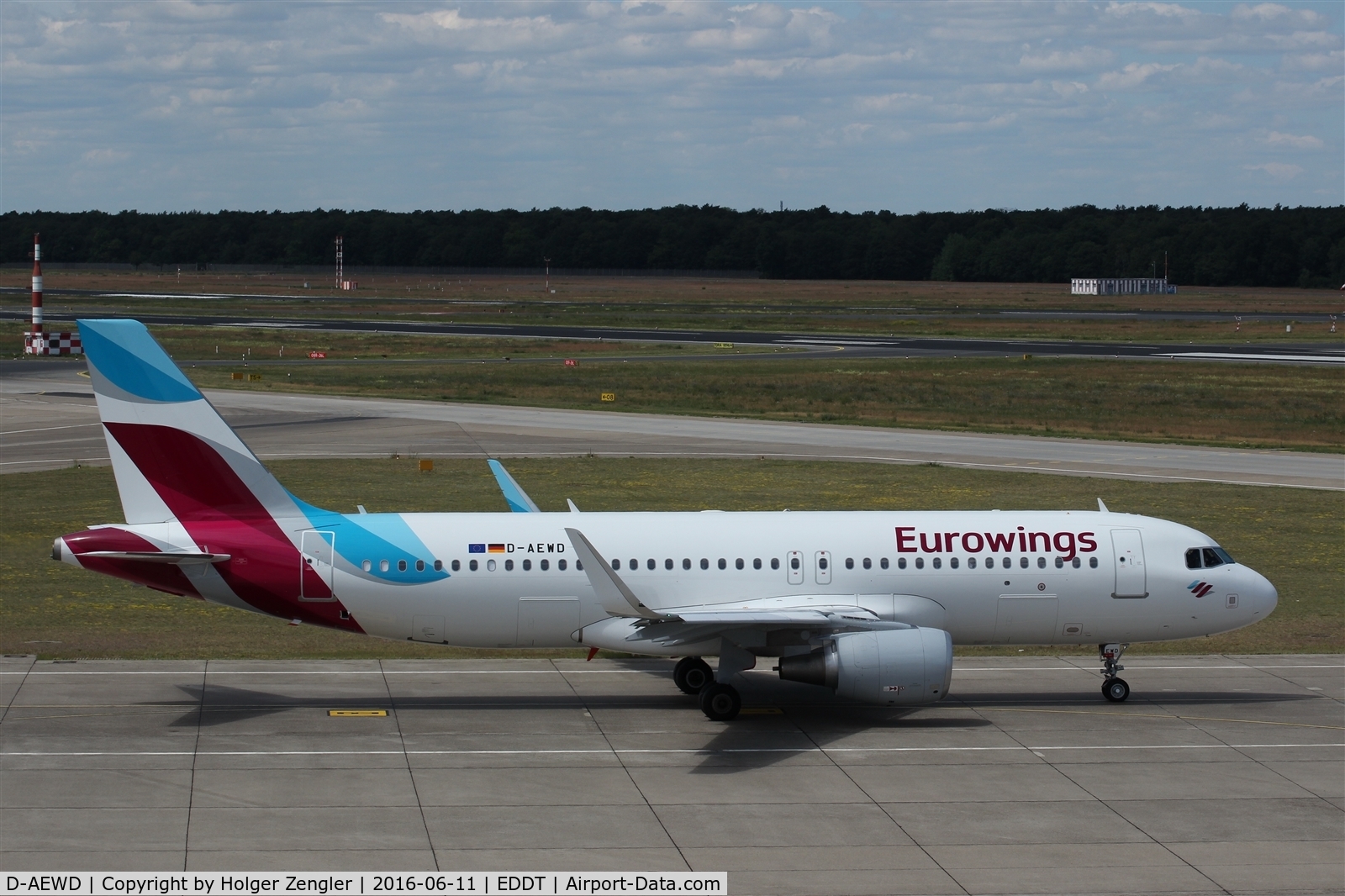 D-AEWD, 2016 Airbus A320-214 C/N 7019, New Eurowings in new colors.....