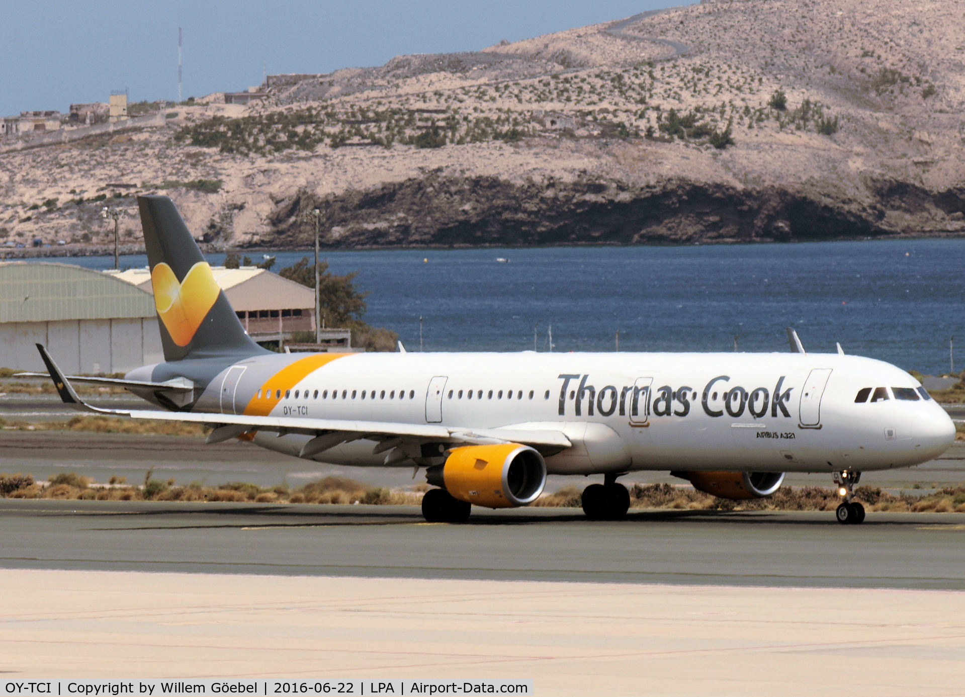 OY-TCI, 2015 Airbus A321-211 C/N 6468, Taxi to the runway of Las Palmas Airport