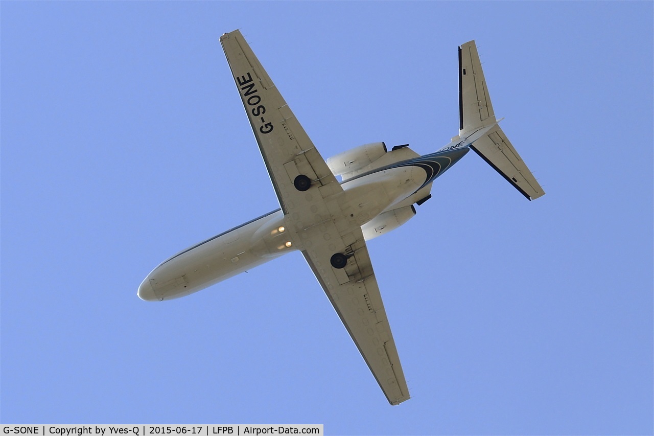 G-SONE, 2001 Cessna 525A CitationJet CJ2 C/N 525A-0031, Cessna 525A CitationJet CJ2, Take off rwy 25, Paris-Le Bourget airport (LFPB-LBG)